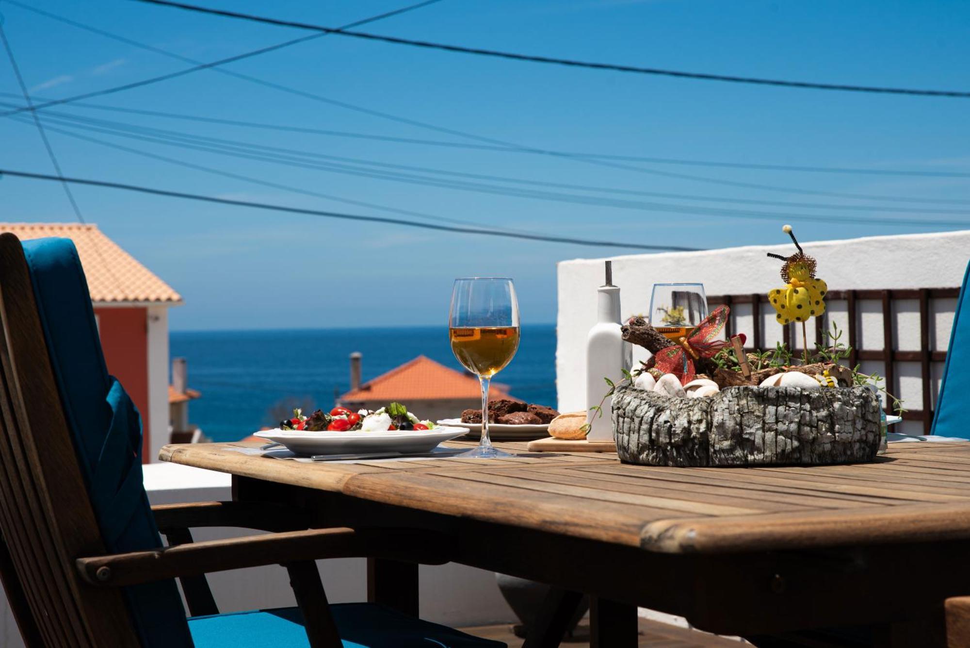 Chez Nous Hotel Azenhas do Mar Exterior photo